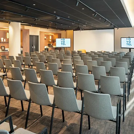 Novotel Paris La Defense Hotel Nanterre