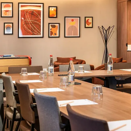 Novotel Paris La Defense ホテル 4*