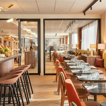 Novotel Paris La Defense Hotel 4*