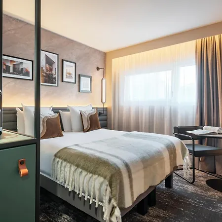 Novotel Paris La Defense Hotel Nanterre
