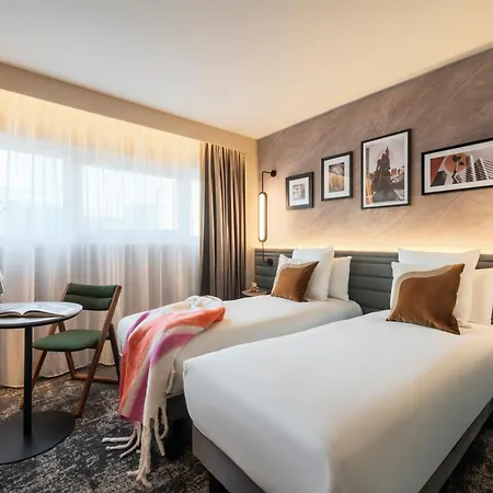 Hotel Novotel Paris La Defense *